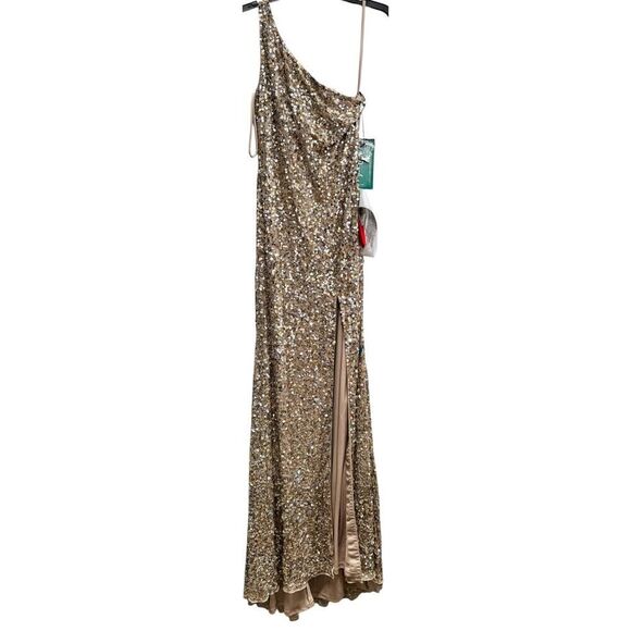 Mac Duggal Beige Sequin One Shoulder Gown With Slit - Size 4 - NWT - Picture 4 of 6